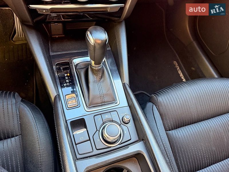Седан Mazda 6 2016 в Киеве
