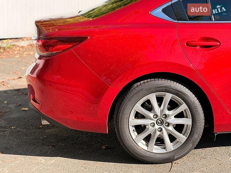 Седан Mazda 6 2016 в Киеве