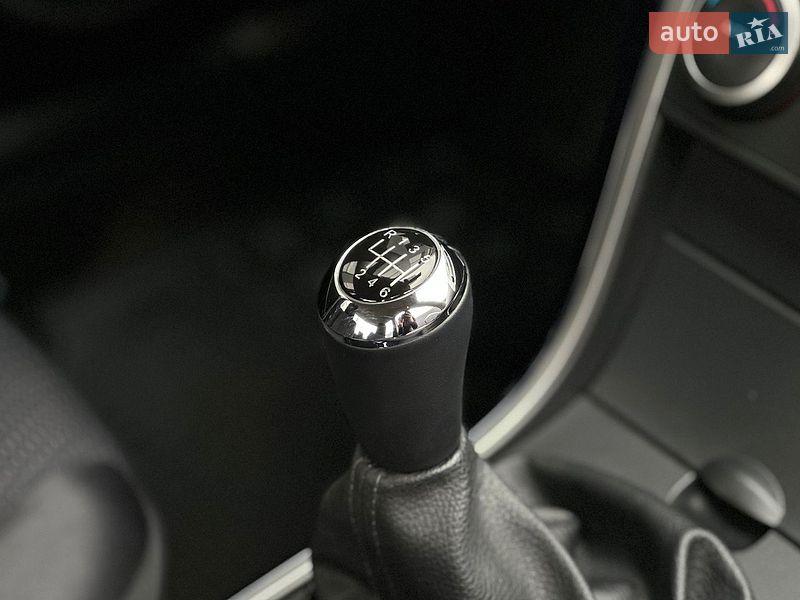Седан Mazda 6 2008 в Старокостянтинові