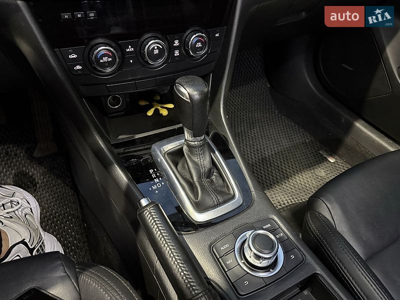 Седан Mazda 6 2014 в Днепре