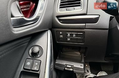 Седан Mazda 6 2014 в Днепре