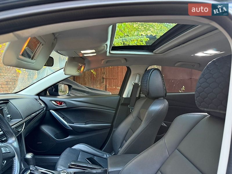 Седан Mazda 6 2014 в Днепре
