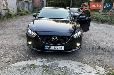 Седан Mazda 6 2014 в Днепре
