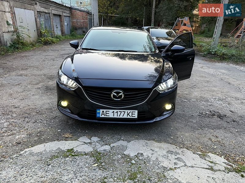 Седан Mazda 6 2014 в Днепре