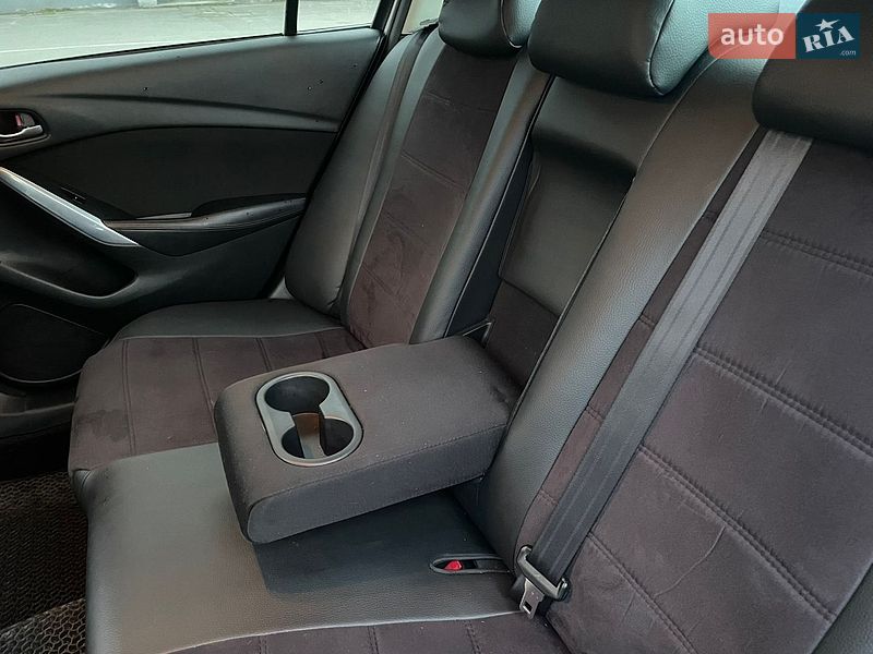 Седан Mazda 6 2013 в Киеве