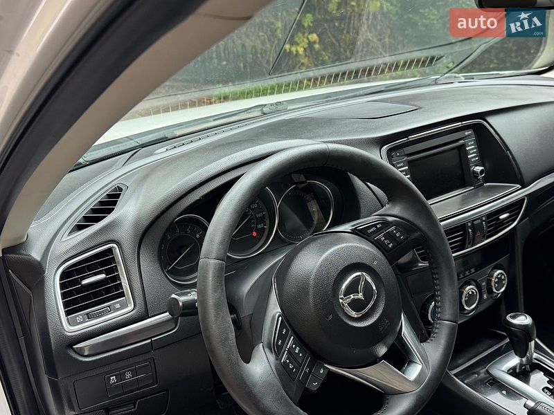 Седан Mazda 6 2014 в Умані