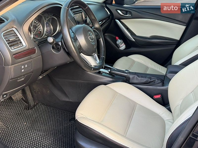 Седан Mazda 6 2013 в Борисполі