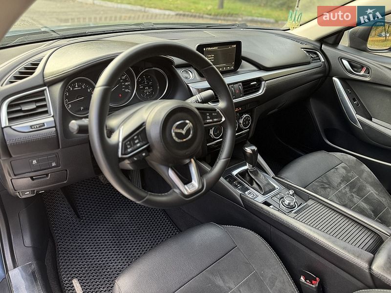Седан Mazda 6 2016 в Днепре