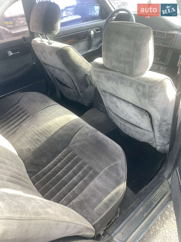 Седан Mazda 929 1988 в Умани