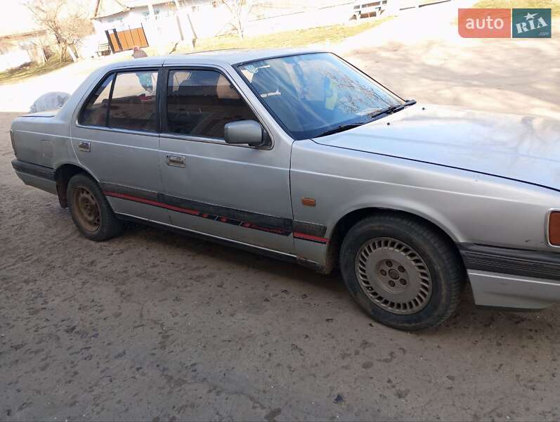Седан Mazda 929 1987 в Болграде