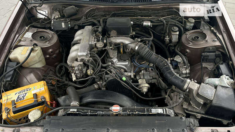 Седан Mazda 929 1987 в Хмельницком