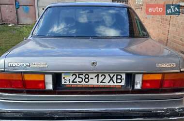 Седан Mazda 929 1989 в 