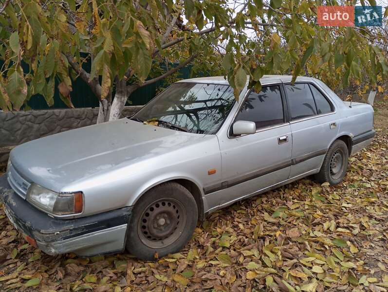 Седан Mazda 929 1987 в Белгороде-Днестровском