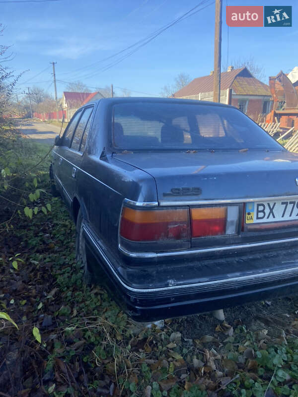 Седан Mazda 929 1988 в Вінниці