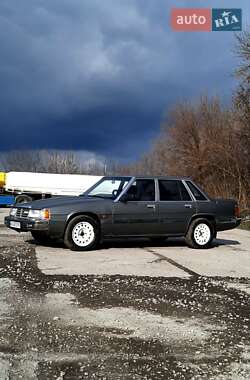 Седан Mazda 929 1988 в 