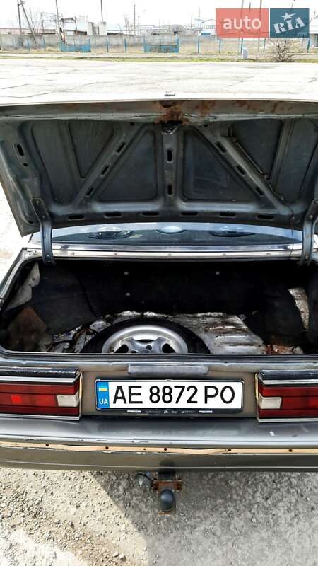 Седан Mazda 929 1988 в Верховец