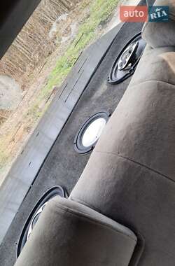 Седан Mazda 929 1988 в 