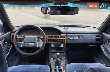 Седан Mazda 929 1989 в 