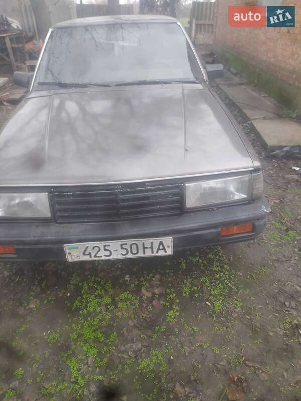 Седан Mazda 929 1985 в Апостолово