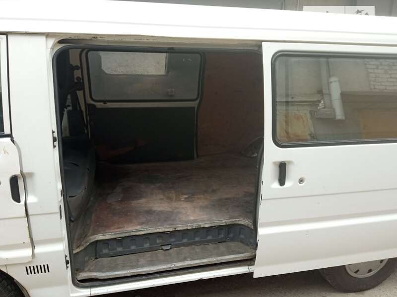 Грузовой фургон Mazda Bongo 2001 в Харькове