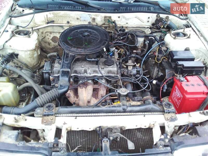 Седан Mazda Capella 1984 в Одесі