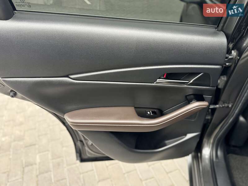 Позашляховик / Кросовер Mazda CX-30 2019 в Києві фото 30 Позашляховик / Кросовер Mazda CX-30 2019 в Києві