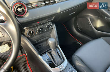 Позашляховик / Кросовер Mazda CX-3 2016 в 