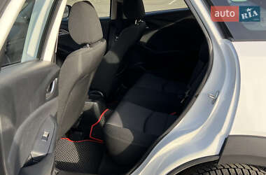 Позашляховик / Кросовер Mazda CX-3 2016 в 