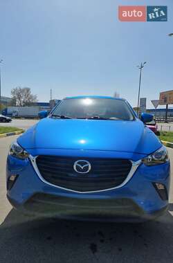 Позашляховик / Кросовер Mazda CX-3 2017 в 