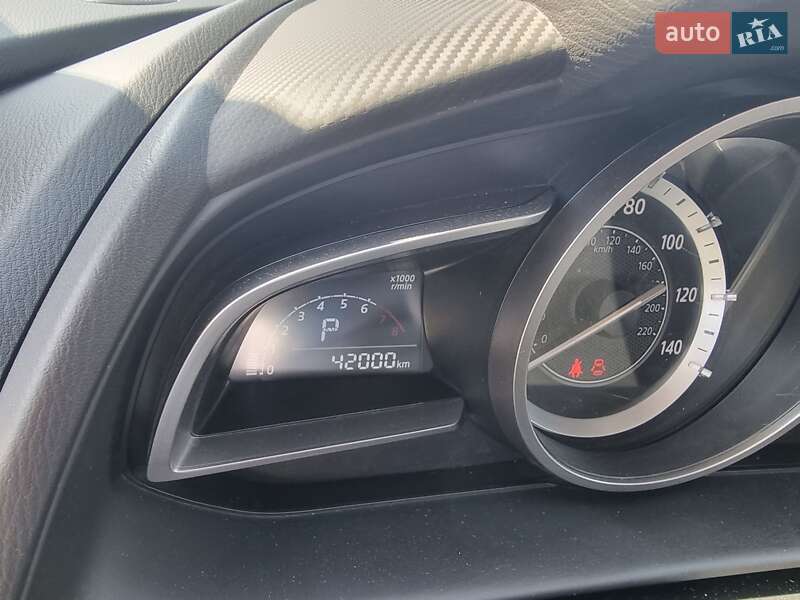 Внедорожник / Кроссовер Mazda CX-3 2017 в Киеве