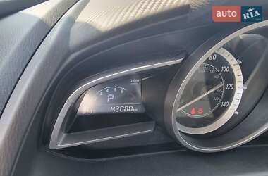 Позашляховик / Кросовер Mazda CX-3 2017 в 
