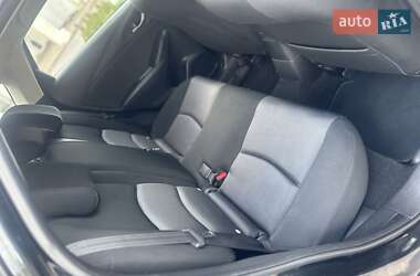Позашляховик / Кросовер Mazda CX-3 2016 в 