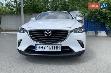Внедорожник / Кроссовер Mazda CX-3 2016 в 
