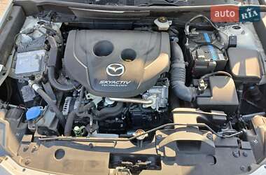 Внедорожник / Кроссовер Mazda CX-3 2016 в 