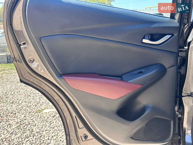 Внедорожник / Кроссовер Mazda CX-3 2016 в Одессе