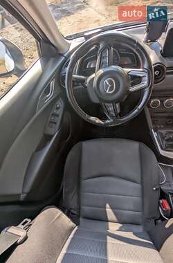 Внедорожник / Кроссовер Mazda CX-3 2017 в 