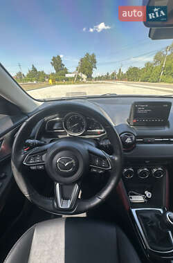 Позашляховик / Кросовер Mazda CX-3 2017 в 