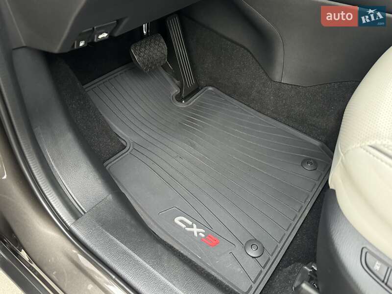 Внедорожник / Кроссовер Mazda CX-3 2018 в Киеве