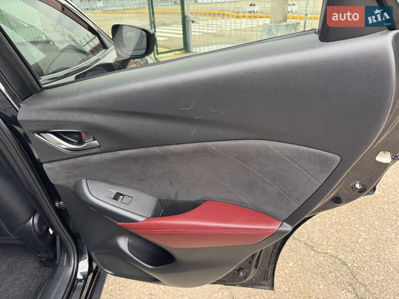 Внедорожник / Кроссовер Mazda CX-3 2015 в Киеве