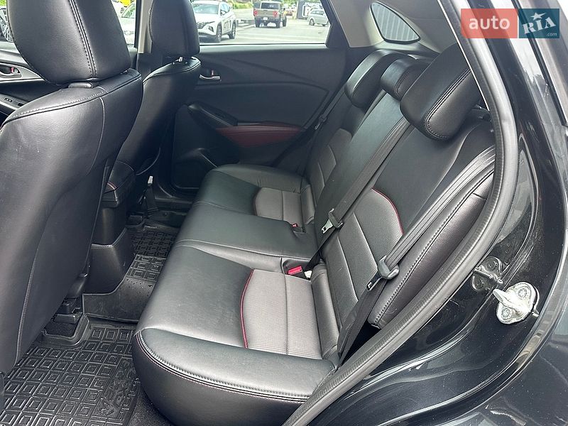 Внедорожник / Кроссовер Mazda CX-3 2015 в Киеве