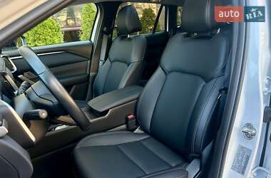 Позашляховик / Кросовер Mazda CX-50 2023 в 