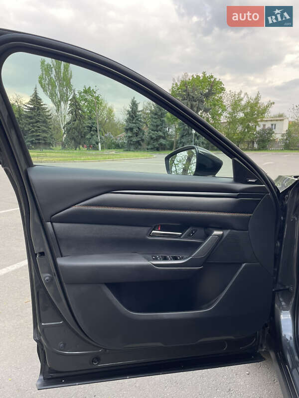 Внедорожник / Кроссовер Mazda CX-50 2023 в Киеве