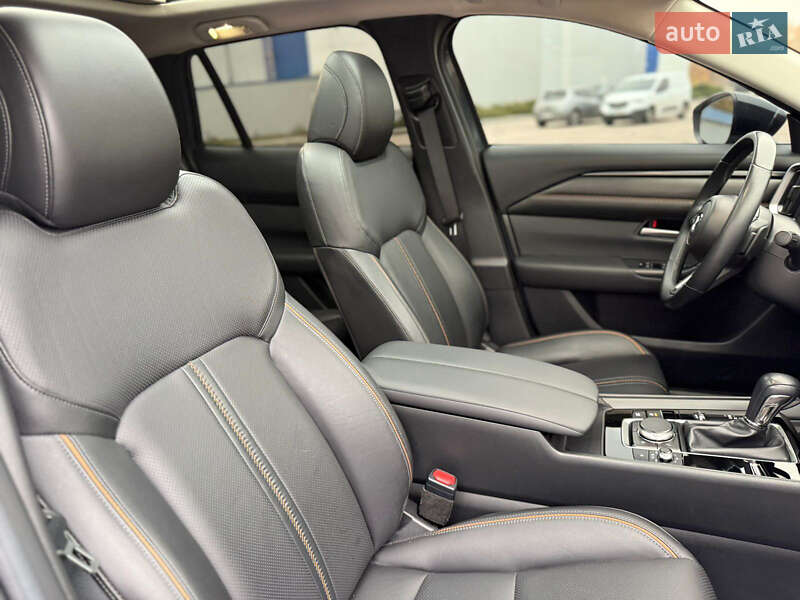 Внедорожник / Кроссовер Mazda CX-50 2023 в Киеве