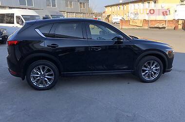 Позашляховик / Кросовер Mazda CX-5 2018 в 