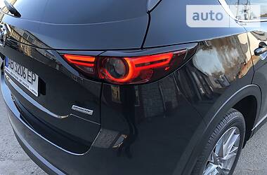 Позашляховик / Кросовер Mazda CX-5 2018 в 