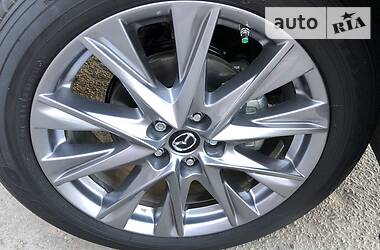 Позашляховик / Кросовер Mazda CX-5 2018 в 