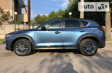 Позашляховик / Кросовер Mazda CX-5 2017 в 