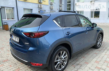 Позашляховик / Кросовер Mazda CX-5 2019 в 