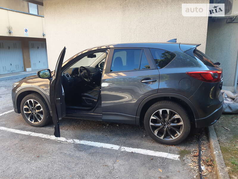 Внедорожник / Кроссовер Mazda CX-5 2015 в Нововолынске