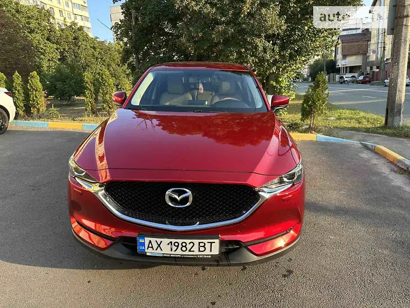 Позашляховик / Кросовер Mazda CX-5 2017 в 